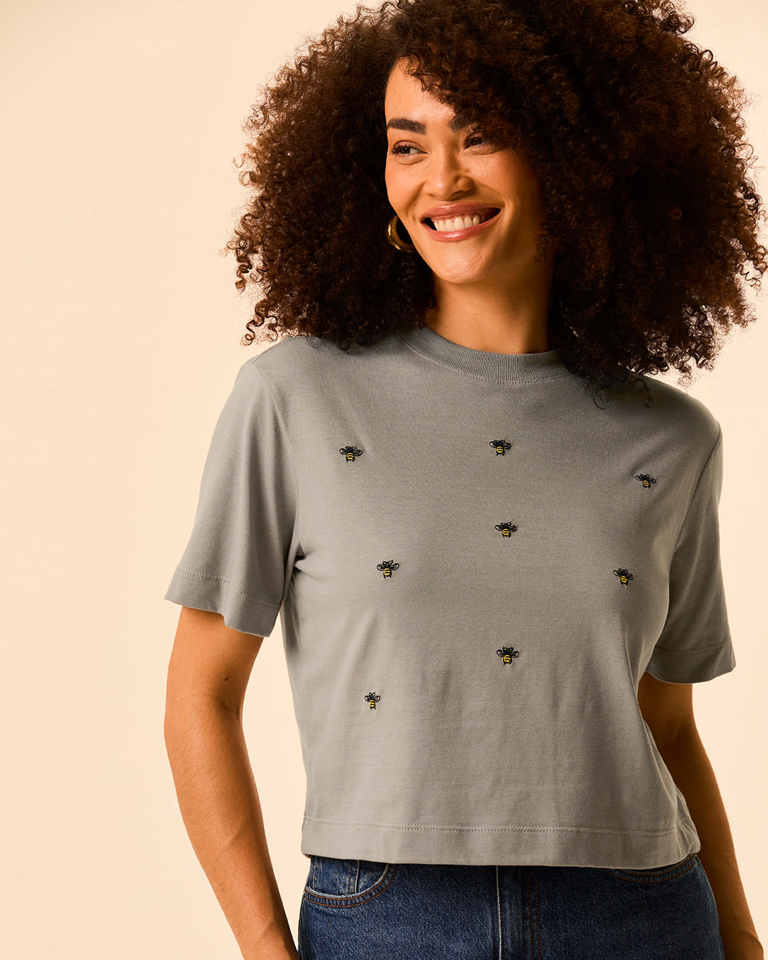 Camiseta Feminina Box Estampa Com Bordados Em Algodão - Marrom - P
