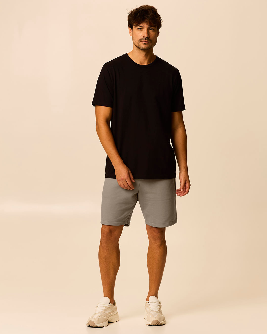 Bermuda Básica Masculina Comfort Bolso Costas Em Moletom - Marrom - M