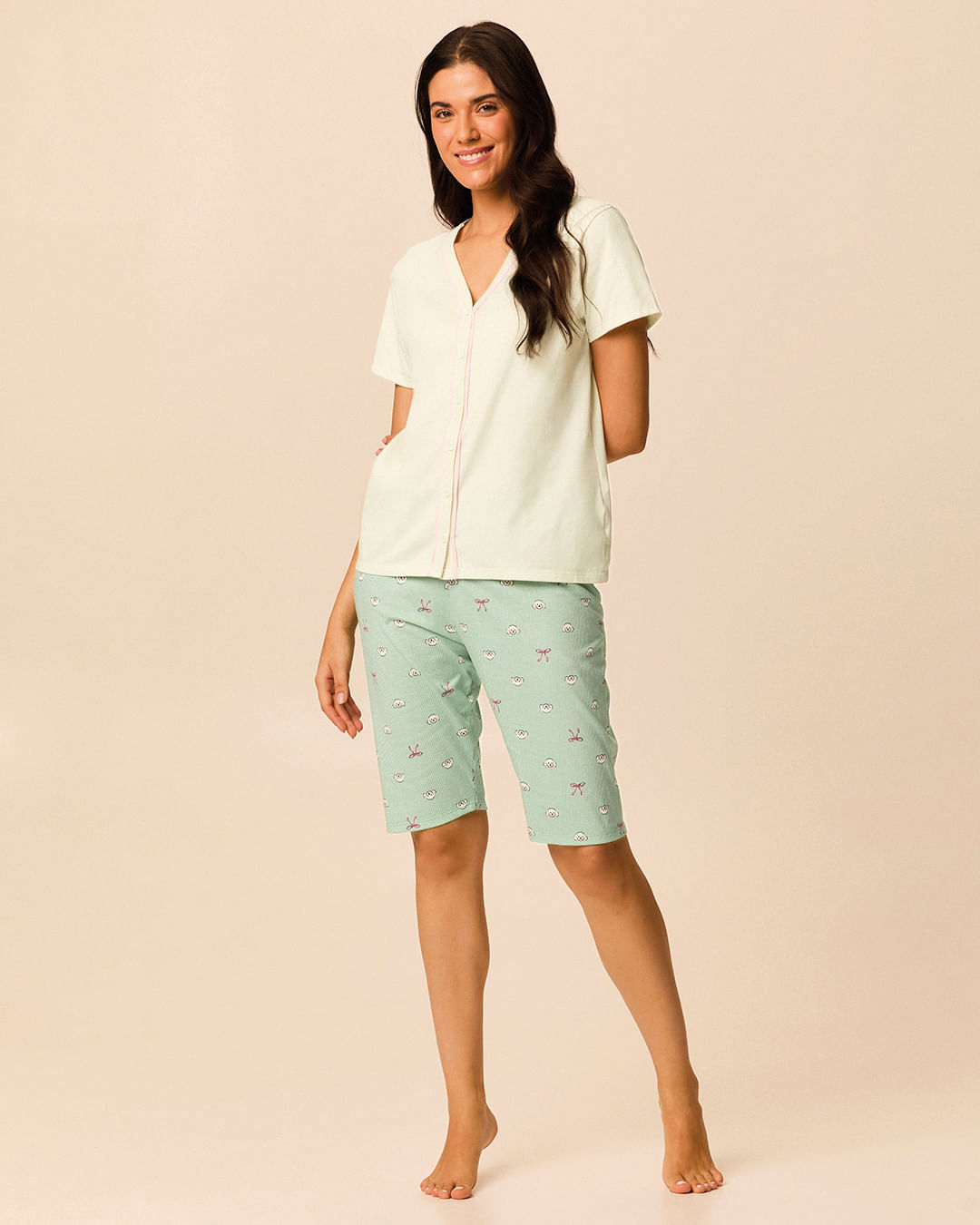 Pijama Curto Feminino Camisa Abotoamento Frontal E Bermuda Em Algodão