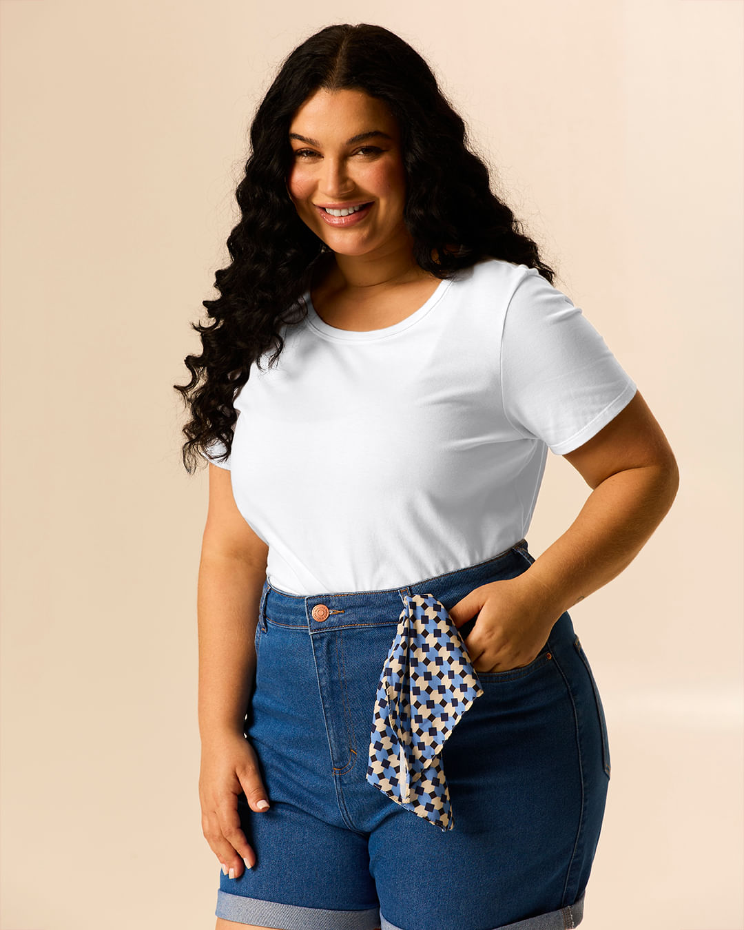 Blusa Básica Feminina Plus Size Decote Redondo Em Algodão - Branco - G4