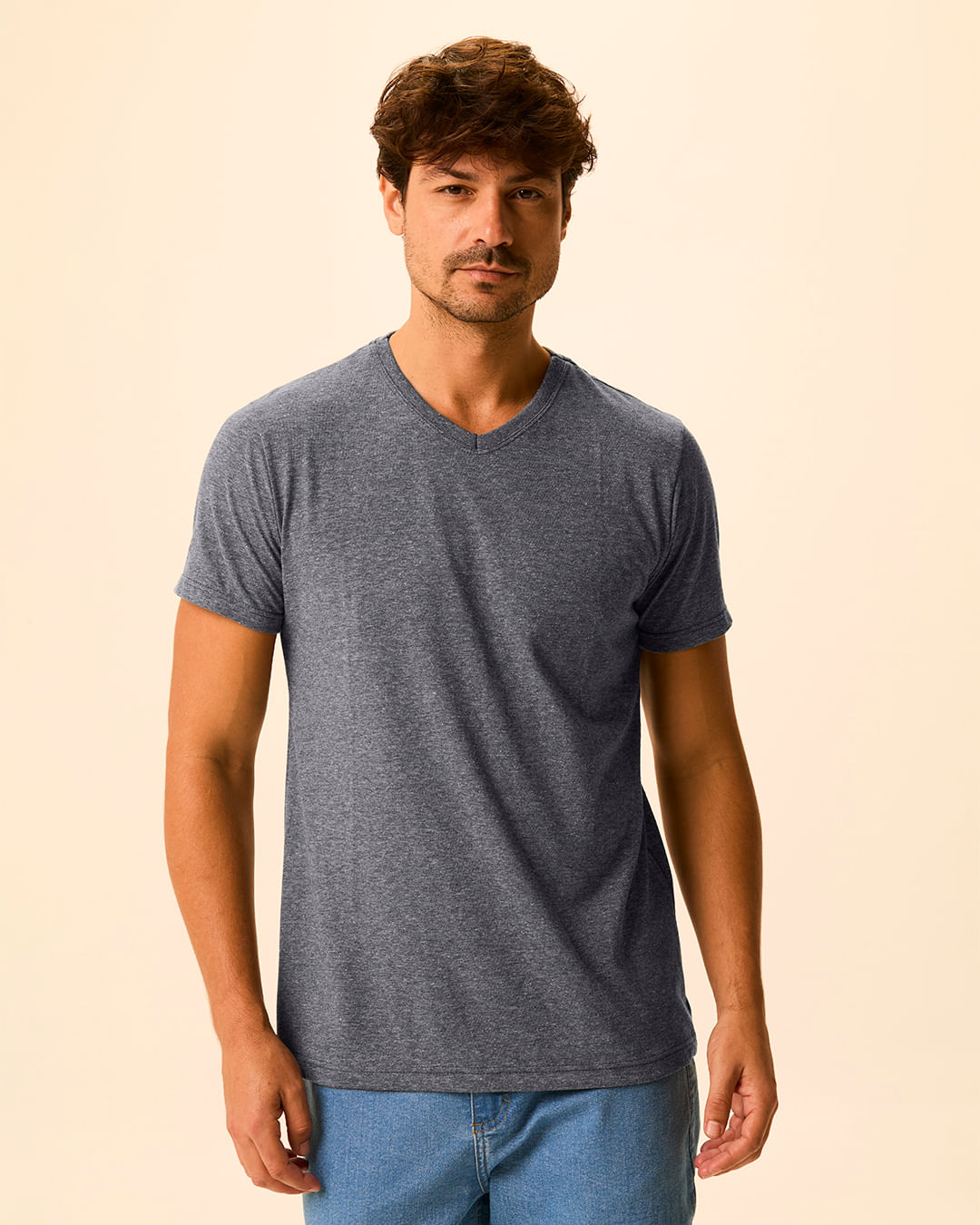 Camiseta Básica Masculina Gola V Em Algodão - Cinza - PP