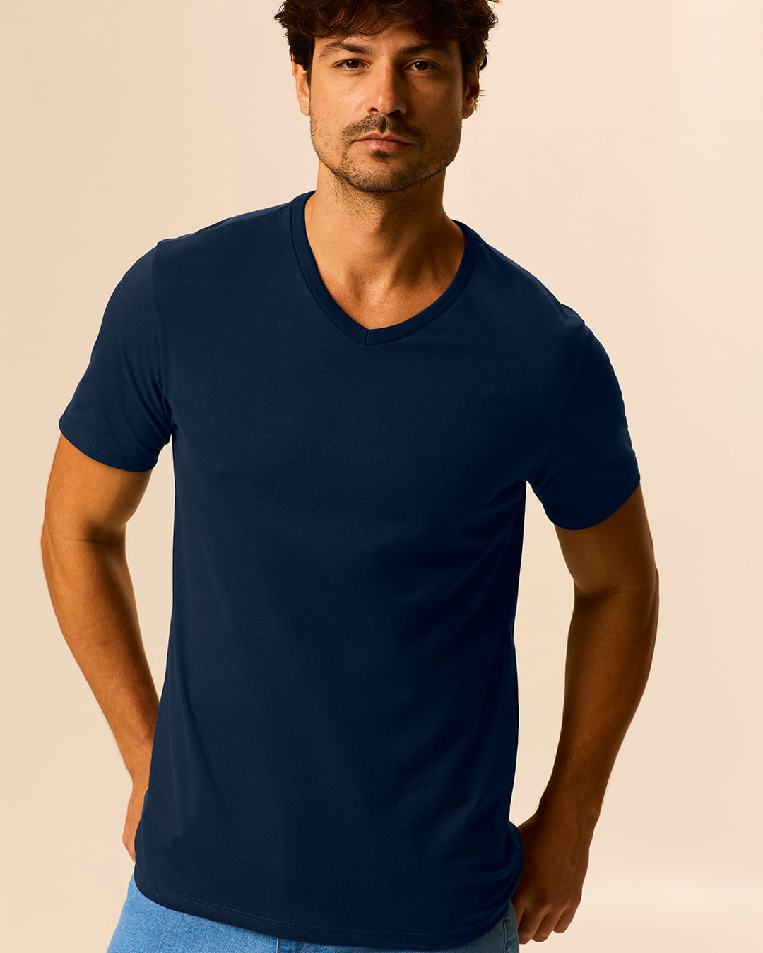 Camiseta Básica Masculina Gola V Em Algodão - Azul - P