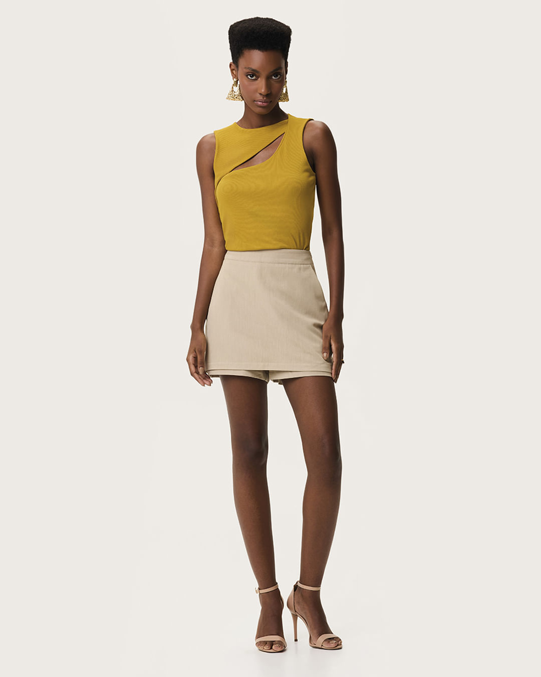 Blusa Justa Feminina Decote Detalhe Vazado Malha Viscose Canelada - ENFIM - Amarelo - G