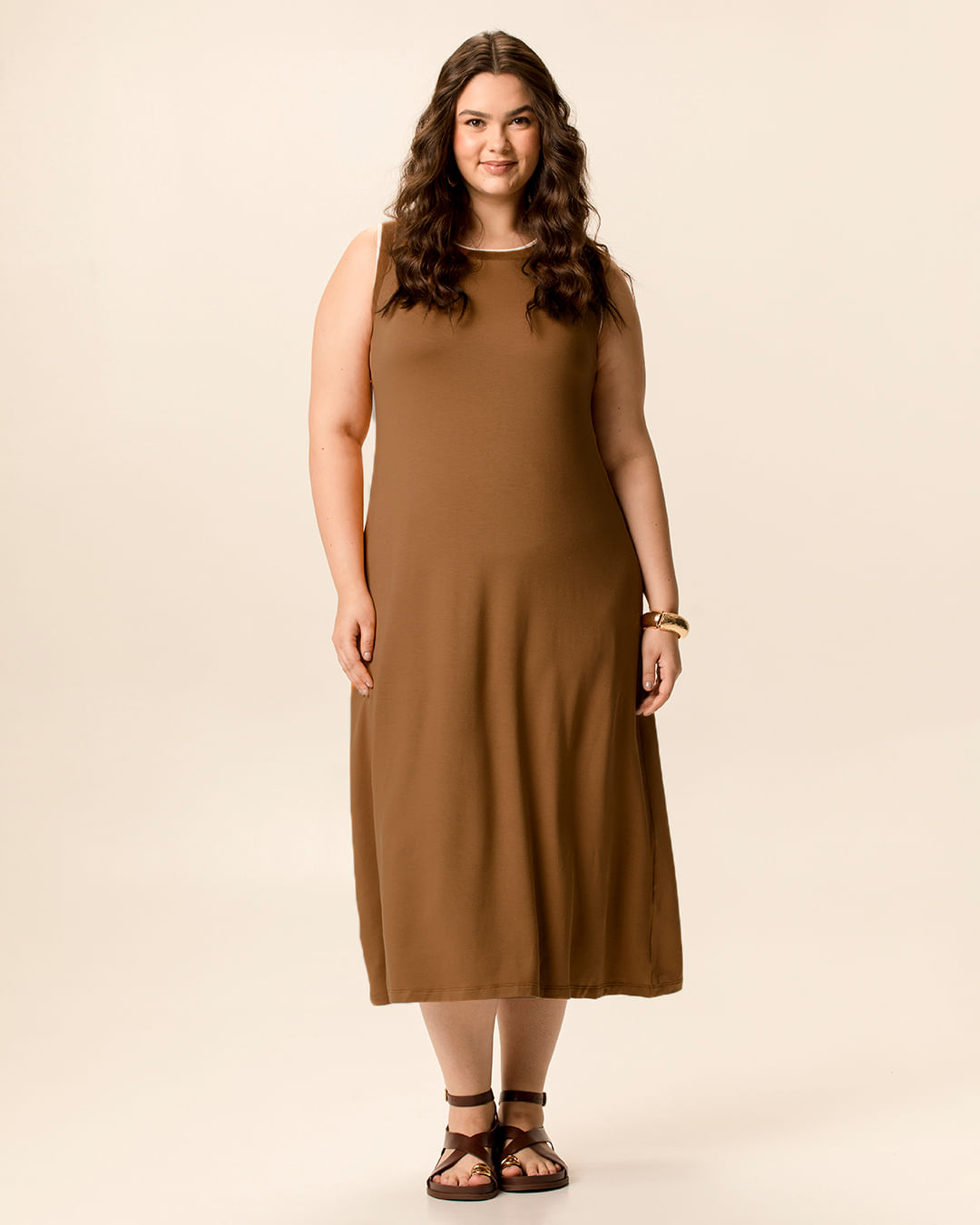 Vestido Midi Feminino Plus Size Detalhe Costura Retilínea Em Moletinho De Viscose