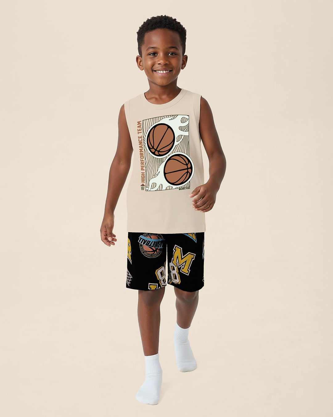 Pijama Curto Infantil Menino Estampado Brilha No Escuro Malwee Kids - Bege - 8