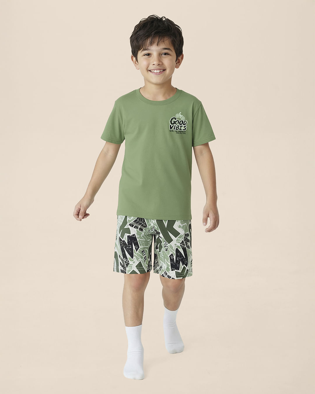 Pijama Curto Infantil Menino Bermuda Estampa Brilha No Escuro Malwee Kids - Verde - 10