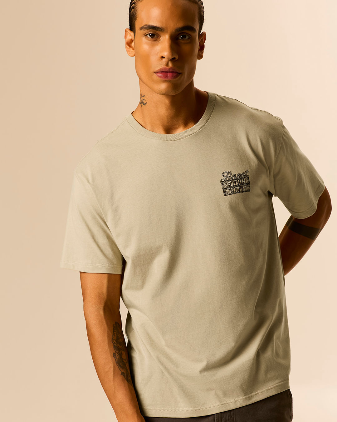 Camiseta Masculina Estampa Especial Frente E Costas Toy Story Em Algodão - Bege - P