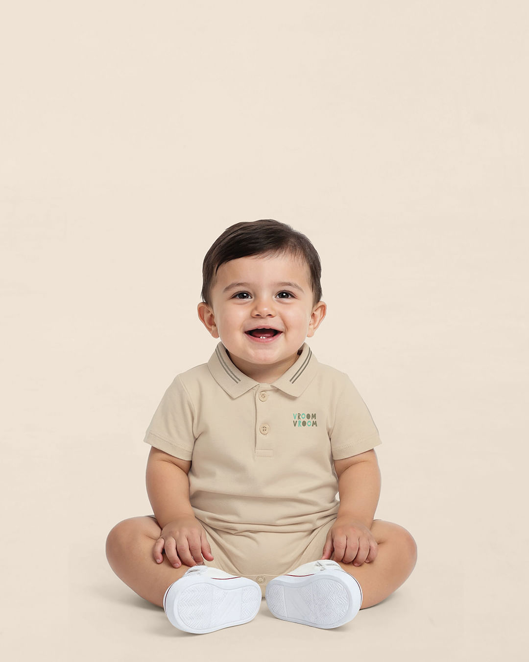 Macaquinho Polo Bebê Menino Estampa Vroom Vroom Em Algodão Malwee Kids - Bege - 9M