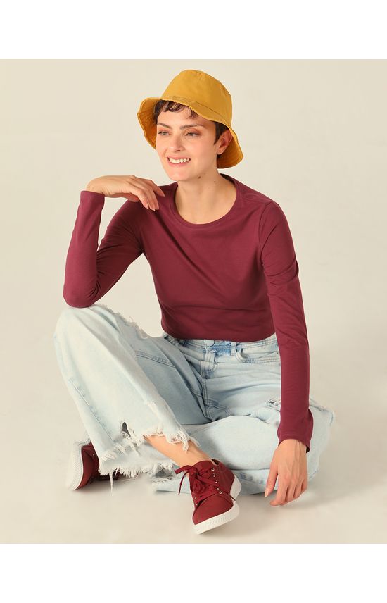 Blusa Básica Feminina Decote Redondo Em Meia Malha