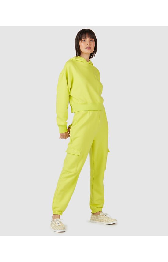 Calça Básica Feminina Jogger Bolso Cargo Em Moletom Flanelado