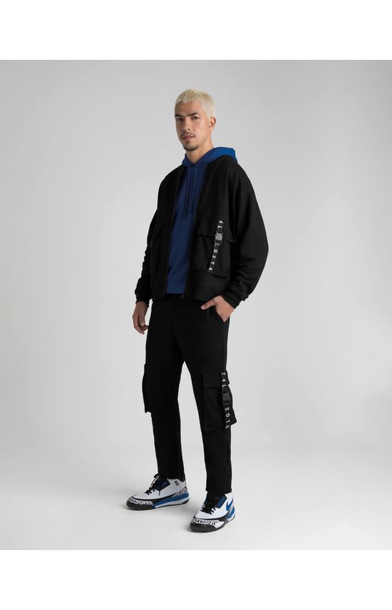 Calça Masculina Tapered Com Bolso Perna Em Moletom