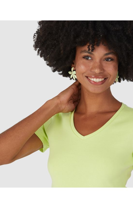 Blusa Básica Feminina Decote V Manga Curta Em Algodão