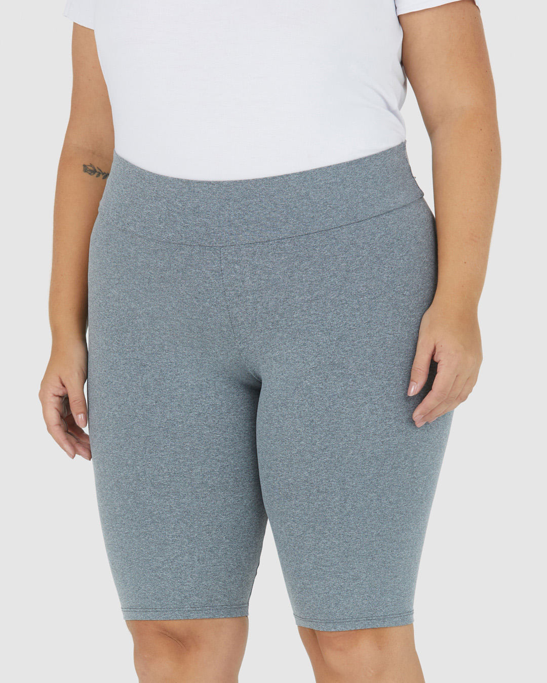 Bermuda Básica Feminina Plus Size Ciclista Em Supplex® - Imagem 19