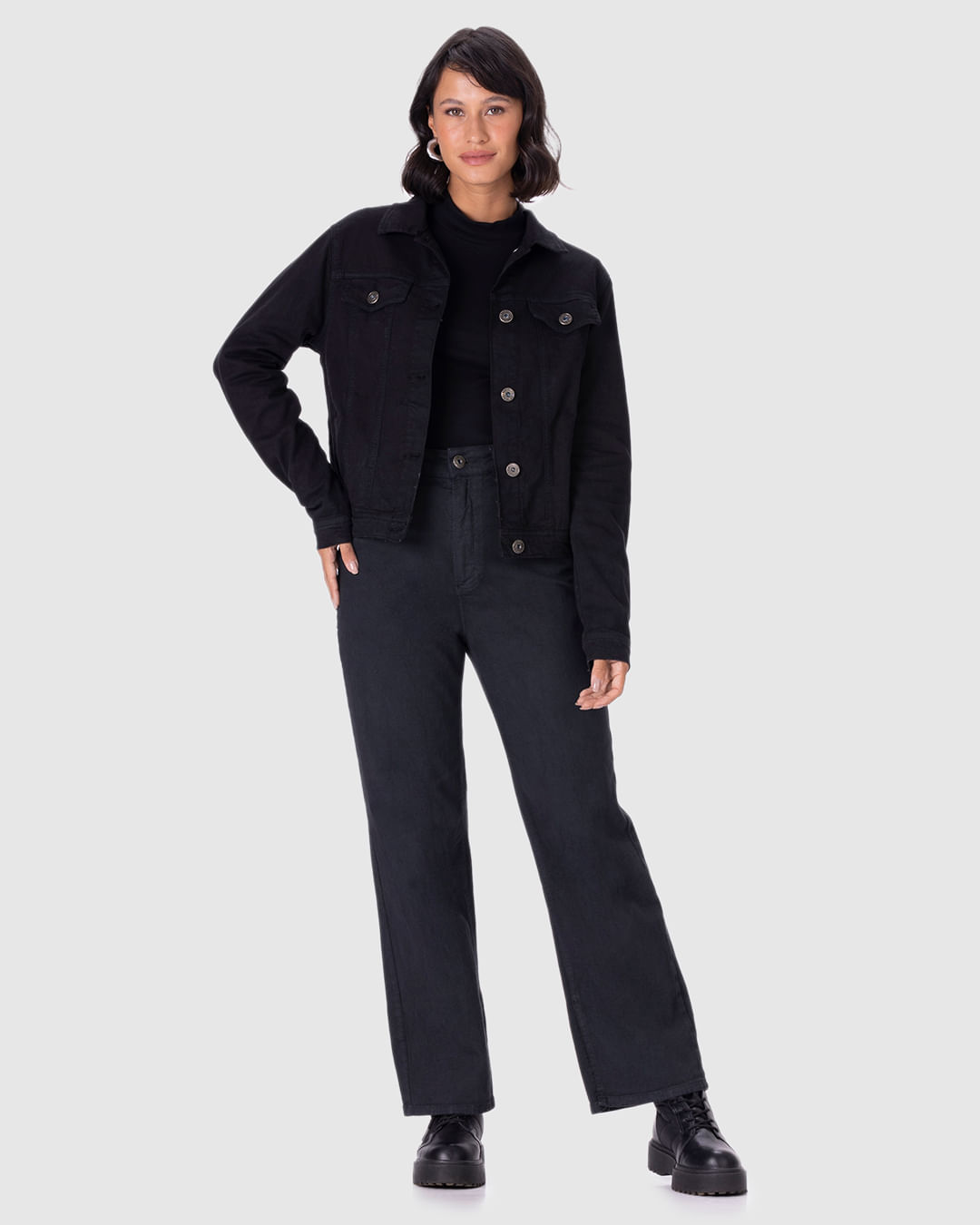 Calça Straight Cropped Feminina Em Sarja Com Elastano Eco - Preto - 42
