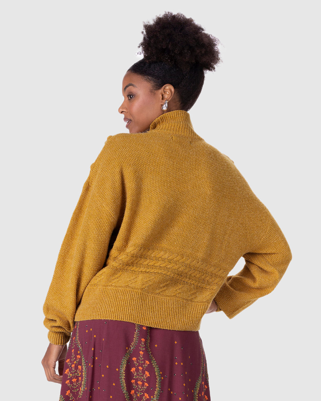 Suéter Feminino Texturizado Gola Alta Em Tricô - Imagem 7