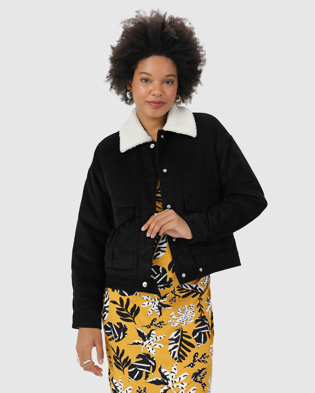 Jaqueta Trucker Feminino Bolso Funcional Em Veludo Cotelê - Imagem 18