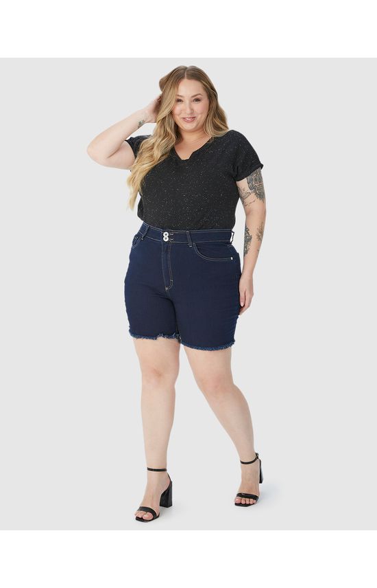 Bermuda Feminina Plus Size Comfort Barra Desfiada Em Jeans Com Elastano