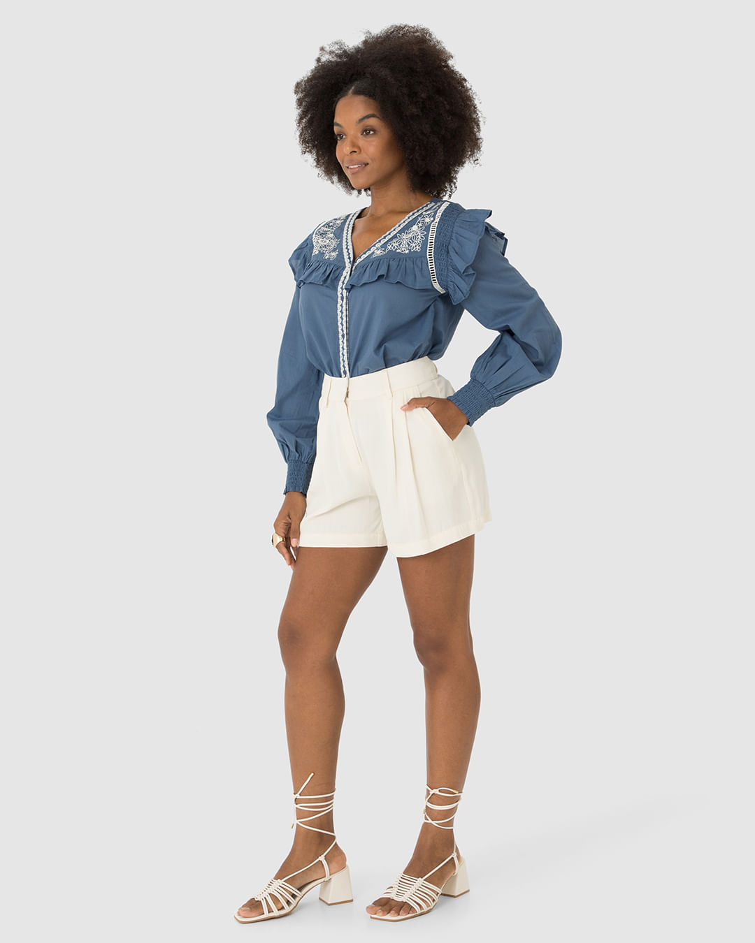 Camisa Feminina Manga Longa com Babados em Tricoline