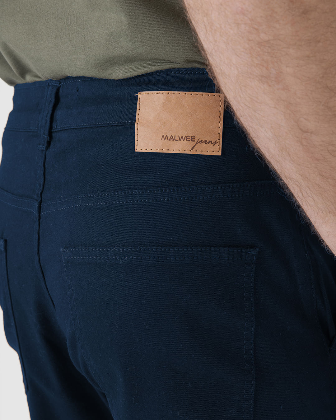 Bermuda Masculina Slim Em Sarja Com Elastano - Imagem 2