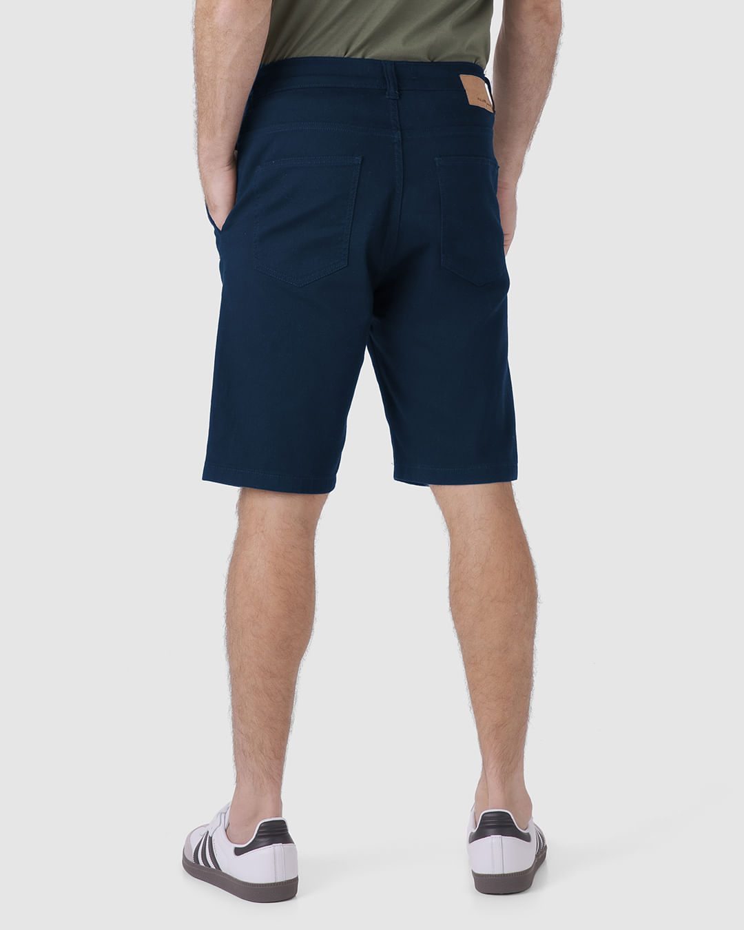 Bermuda Masculina Slim Em Sarja Com Elastano - Imagem 20