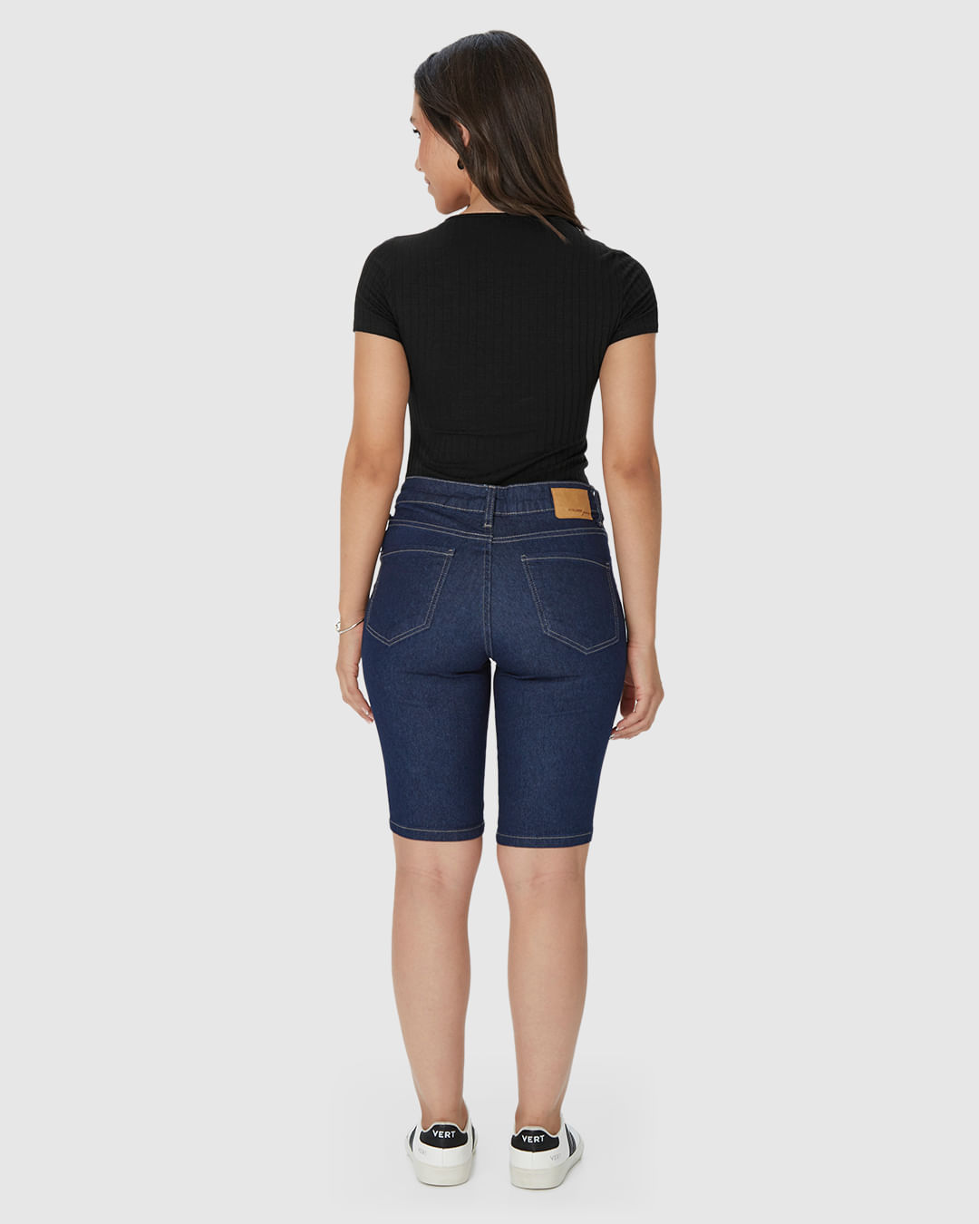 Bermuda Feminina Ciclista Em Jeans Com Poliéster Reciclado - Imagem 10