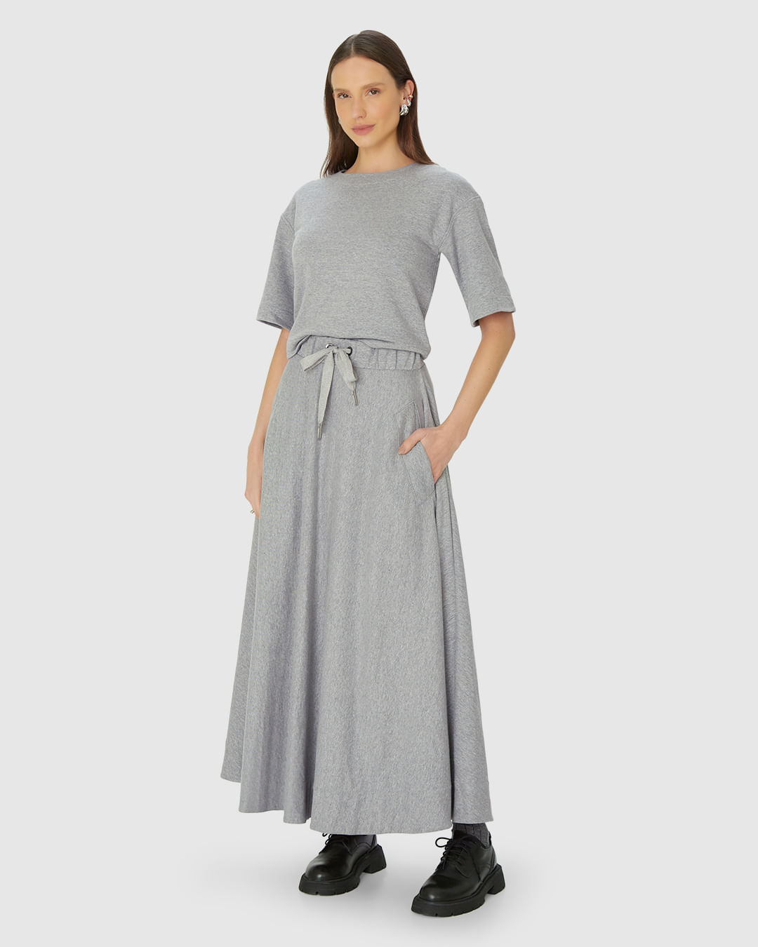 Saia Midi Feminina Evasê Bolso Lateral - Abrace o Futuro