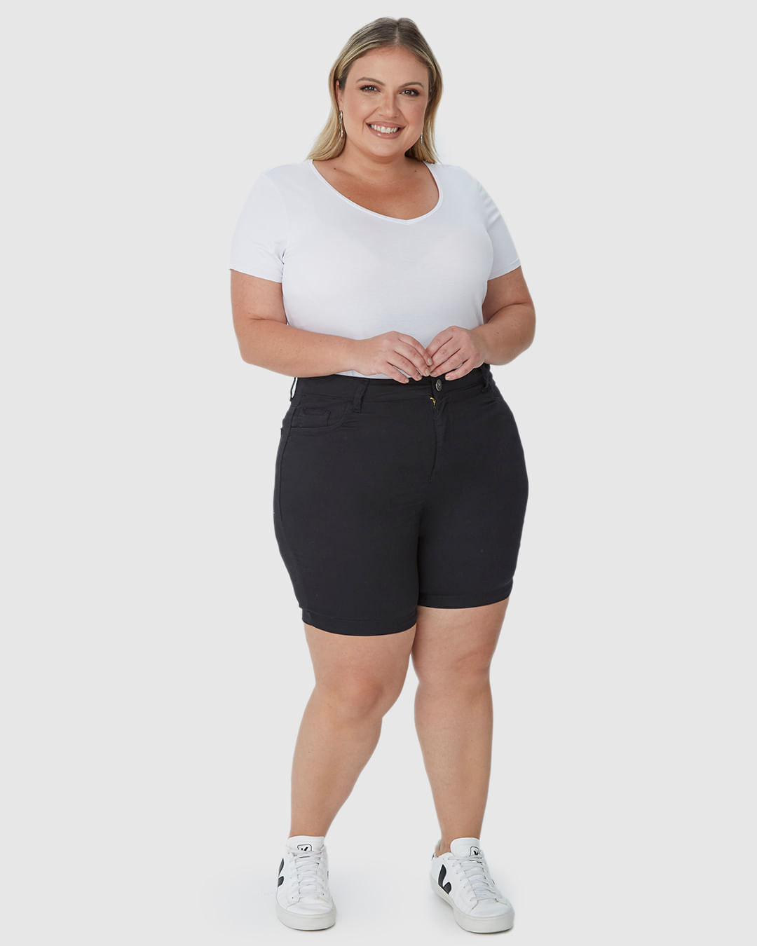 Bermuda Feminina Plus Size Comfort Cintura Média Em Sarja Com Elastano - Imagem 2