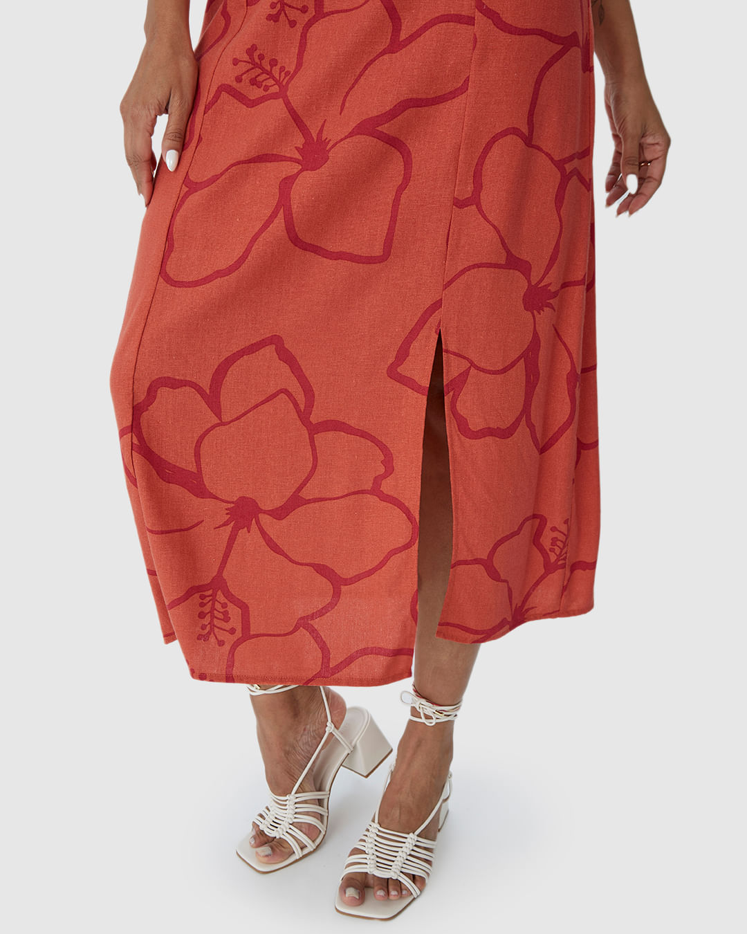 Vestido Midi Feminino Acinturado Fenda Frontal Em Viscolinho - Imagem 3