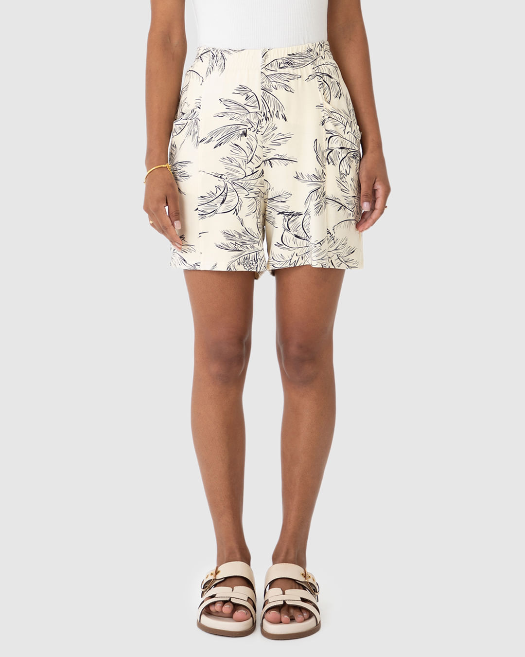 Shorts Alfaiataria Feminino Cós Elástico Em Moletinho De Viscose - Imagem 11