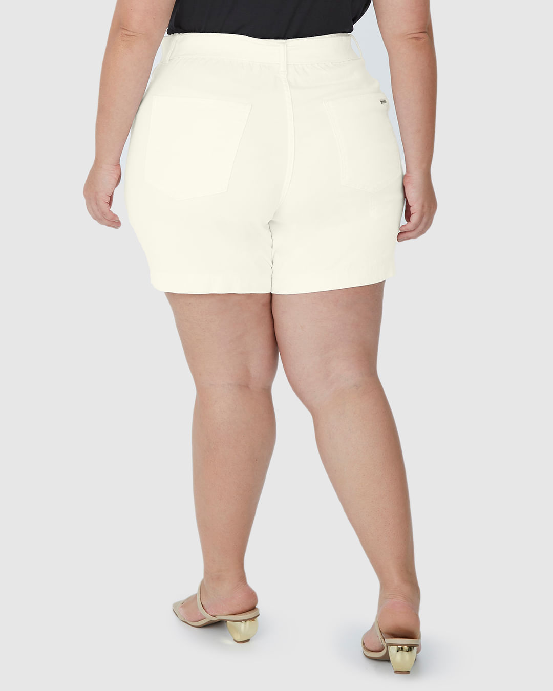 Bermuda Feminina Plus Size Mom Com Cinto Em Sarja Com Elastano - Imagem 20