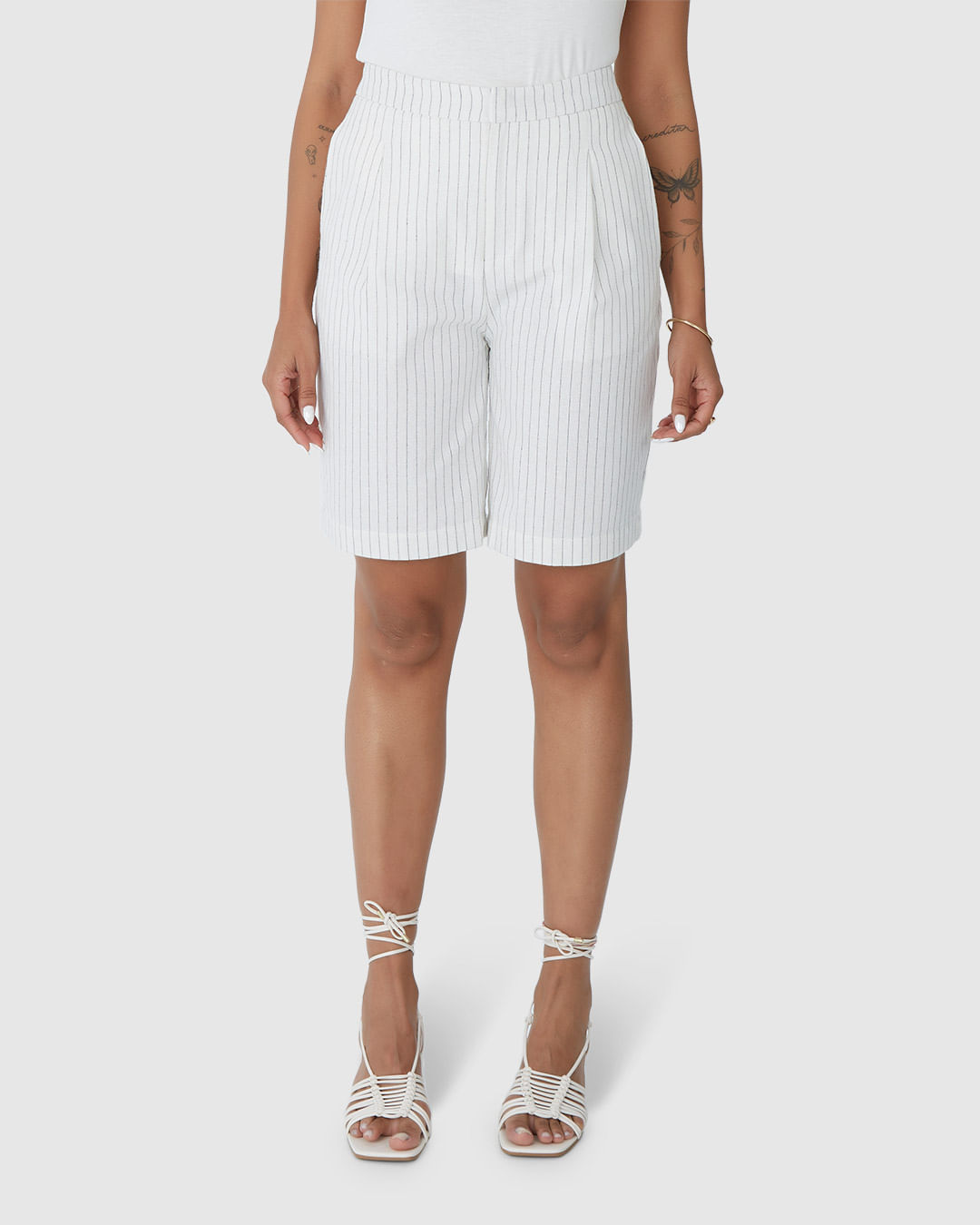 Bermuda Alfaiataria Feminina Com Bolso Em Viscolinho - Imagem 14