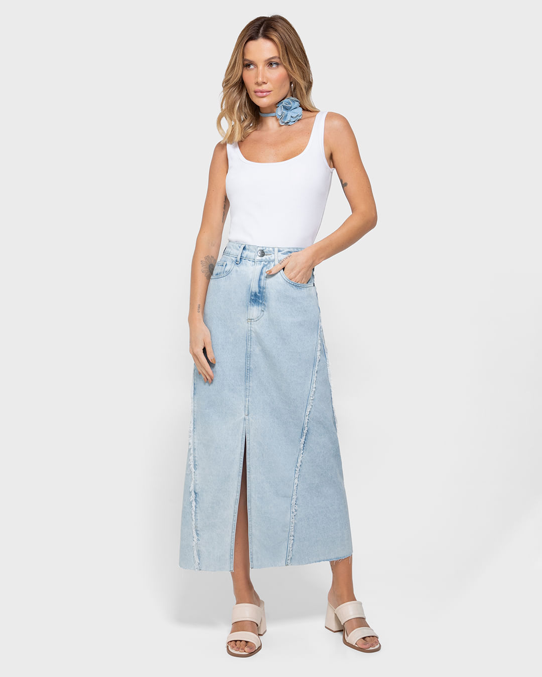 Saia Longa Feminina Fenda e Nervura Frontal em Jeans 100% Algodão - ENFIM