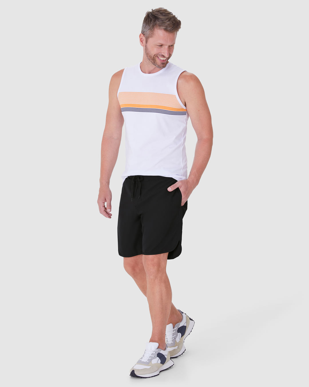 Bermuda Masculina Comfort Em Microfibra Com Elastano - Imagem 16