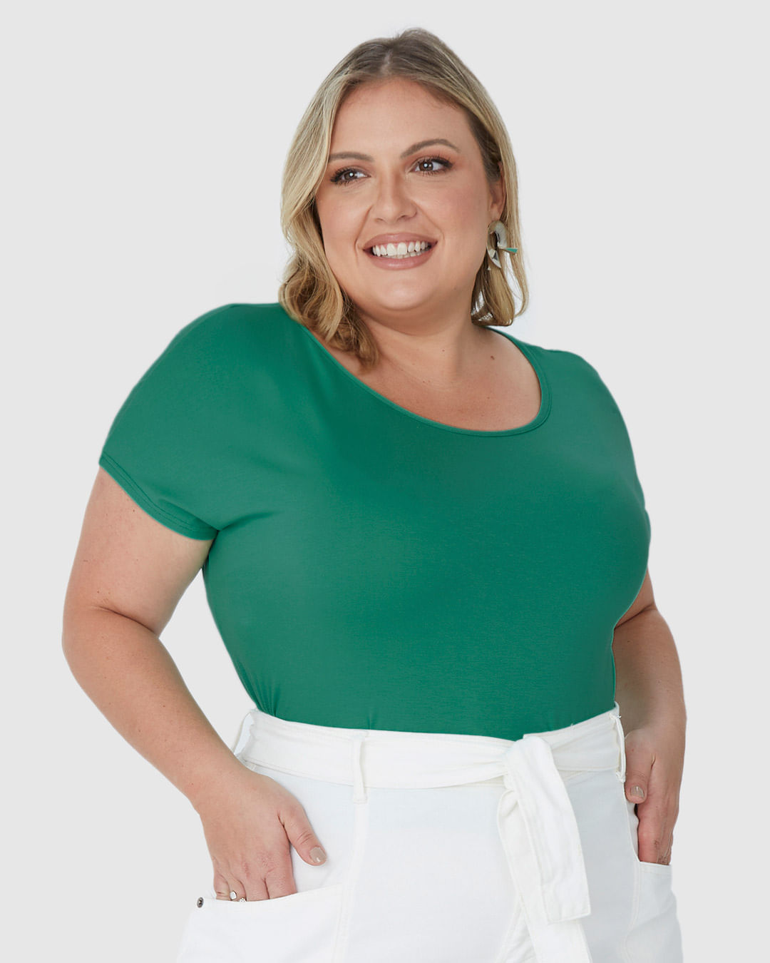 Blusa Básica Feminina Plus Size Decote Redondo Em Algodão