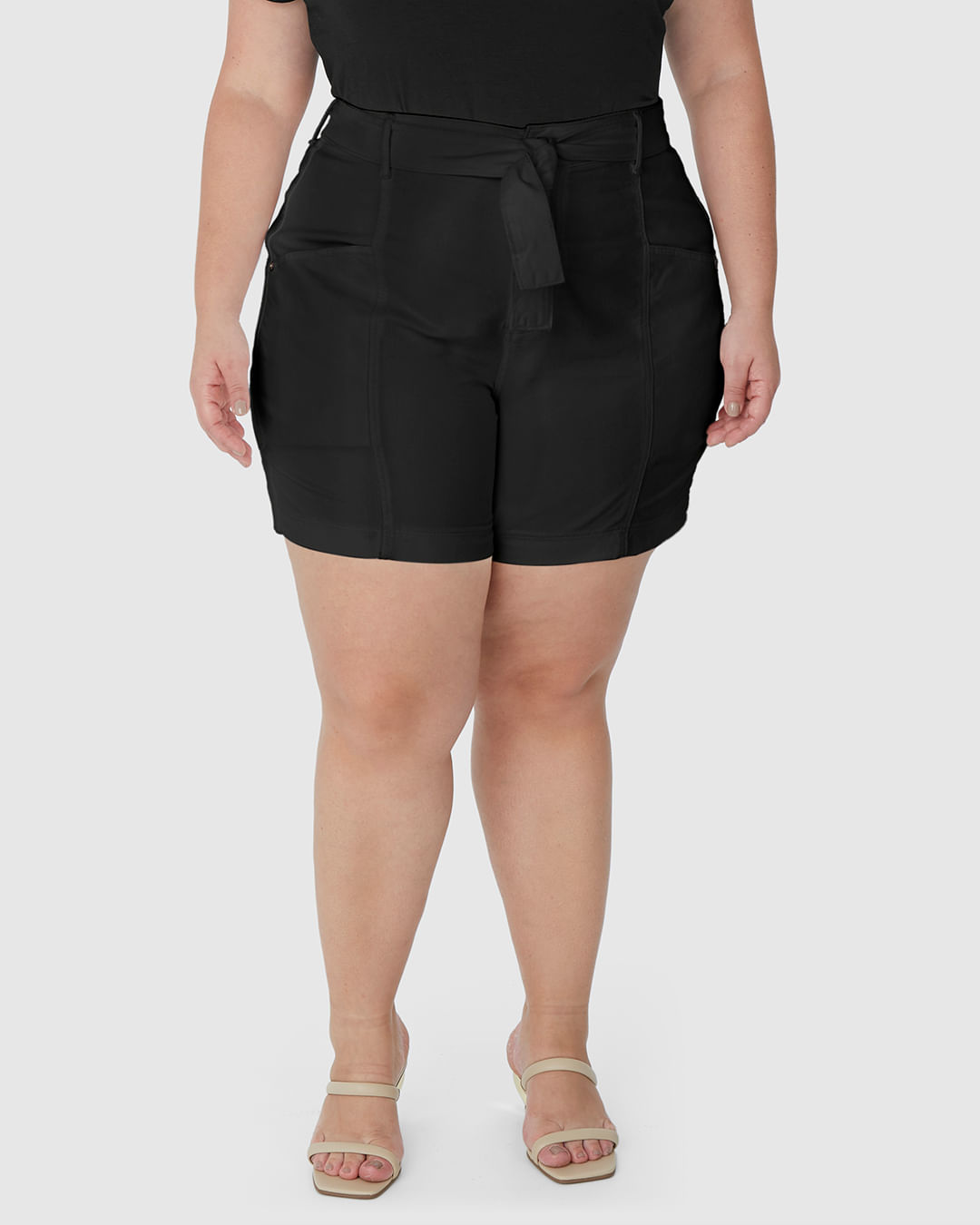 Bermuda Feminina Plus Size Mom Com Cinto Em Sarja Com Elastano - Imagem 9