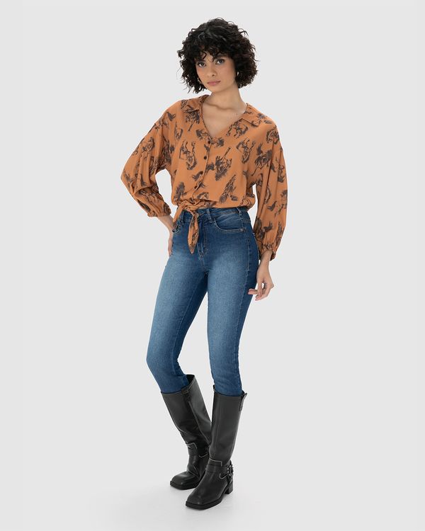 Camisa Feminina Estampada Amarração Frontal Em Viscose - ENFIM Marrom - G