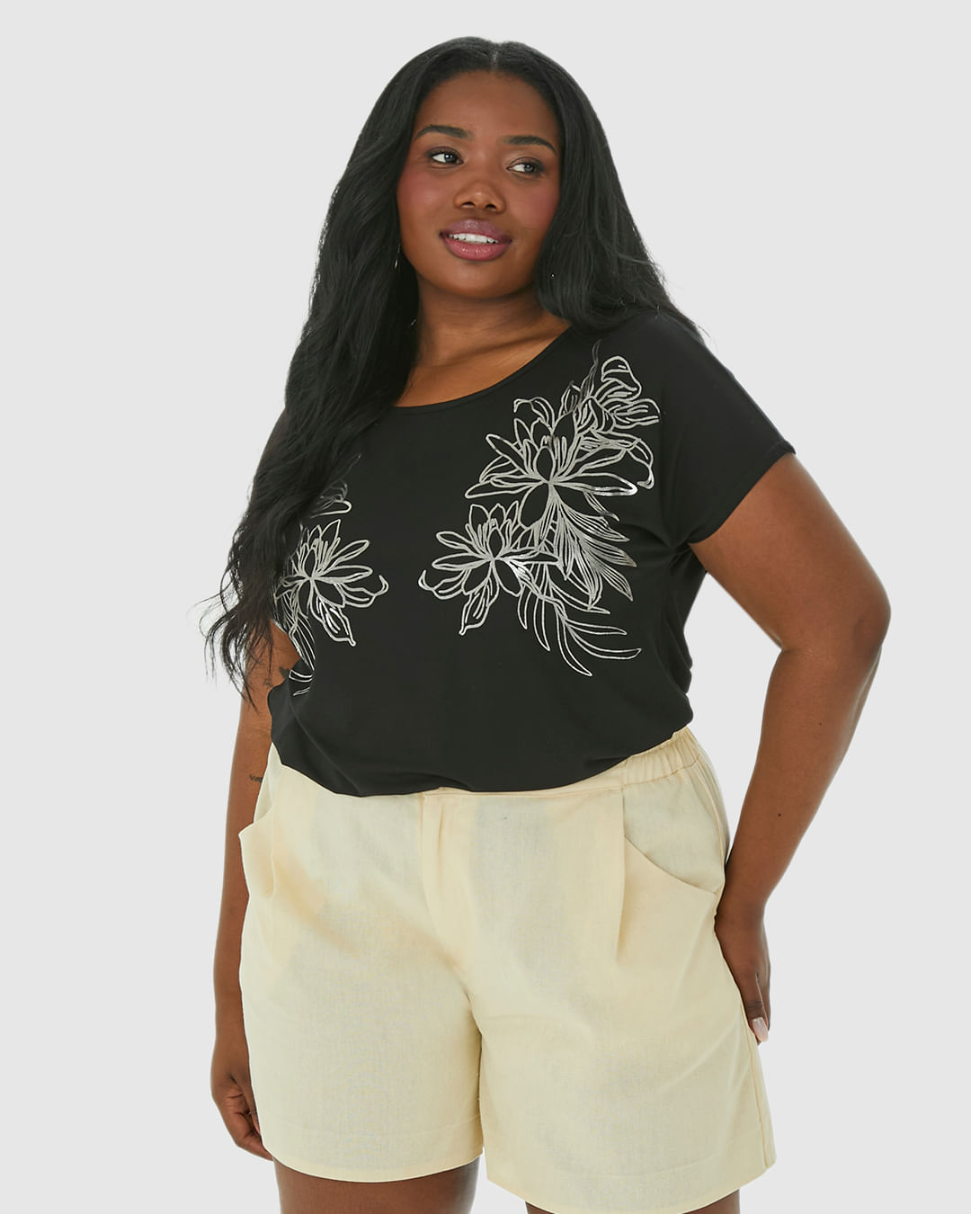 Camiseta Feminina Plus Size Estampa Metalizada Em Viscose Stretch