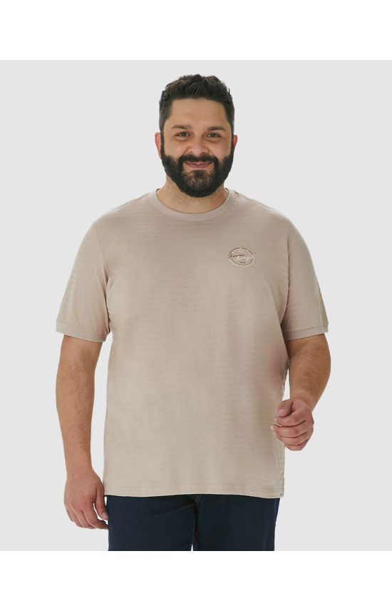 Camiseta Masculina Plus Size Estampa Peitoral Em Malha Listrada