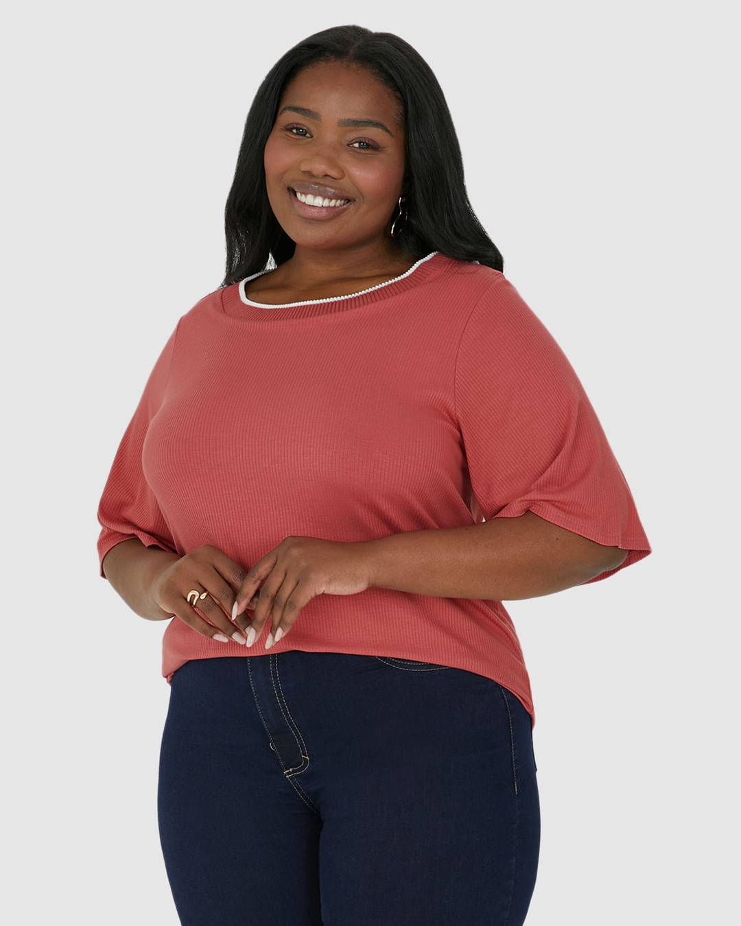 Blusa Feminina Plus Size Ampla Gola Redonda Retilínea Em Viscose Canelada - Imagem 11