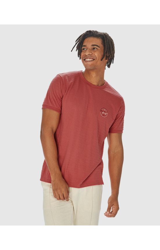 Camiseta Masculina Estampa Peitoral E Abertura Lateral Em Malha Listrada