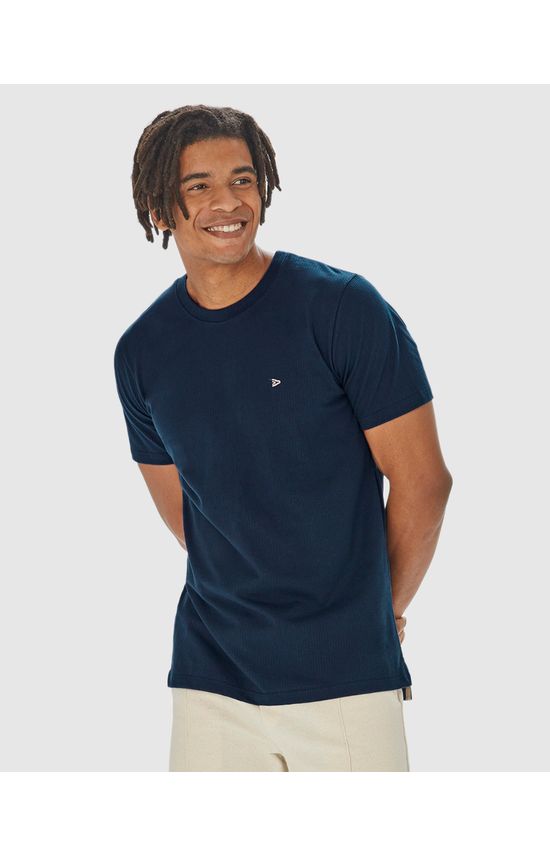 Camiseta Masculina Abertura Lateral Em Malha Texturizada
