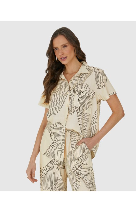 Camisa Feminina Folhagem Com Bolso Funcional Em Viscolinho