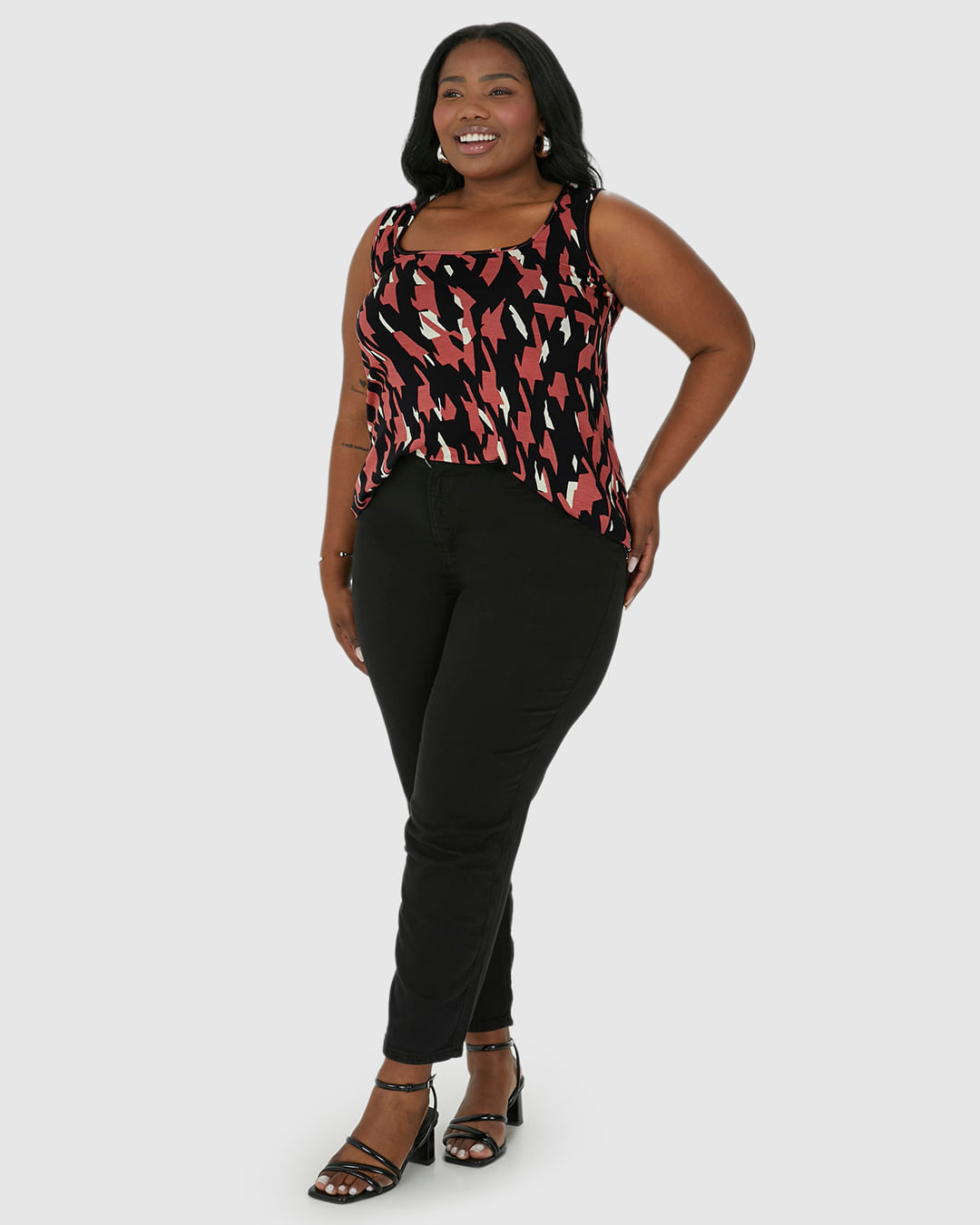 Regata Feminina Plus Size Estampada Decote Quadrado Em Viscose Stretch - Imagem 12