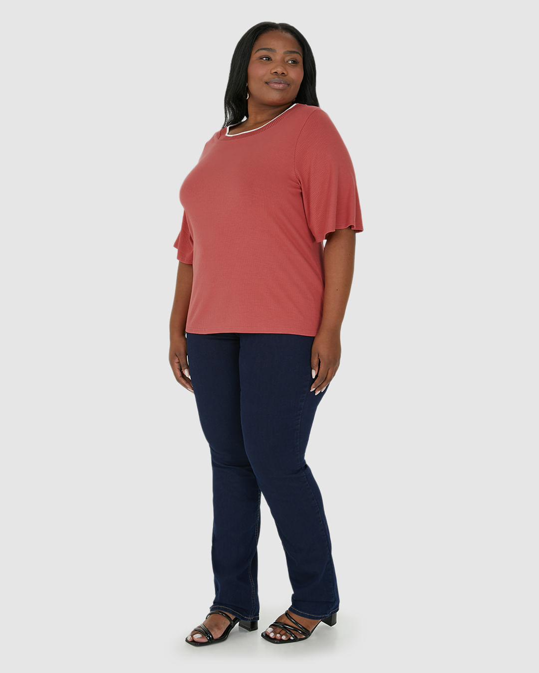 Blusa Feminina Plus Size Ampla Gola Redonda Retilínea Em Viscose Canelada - Imagem 12