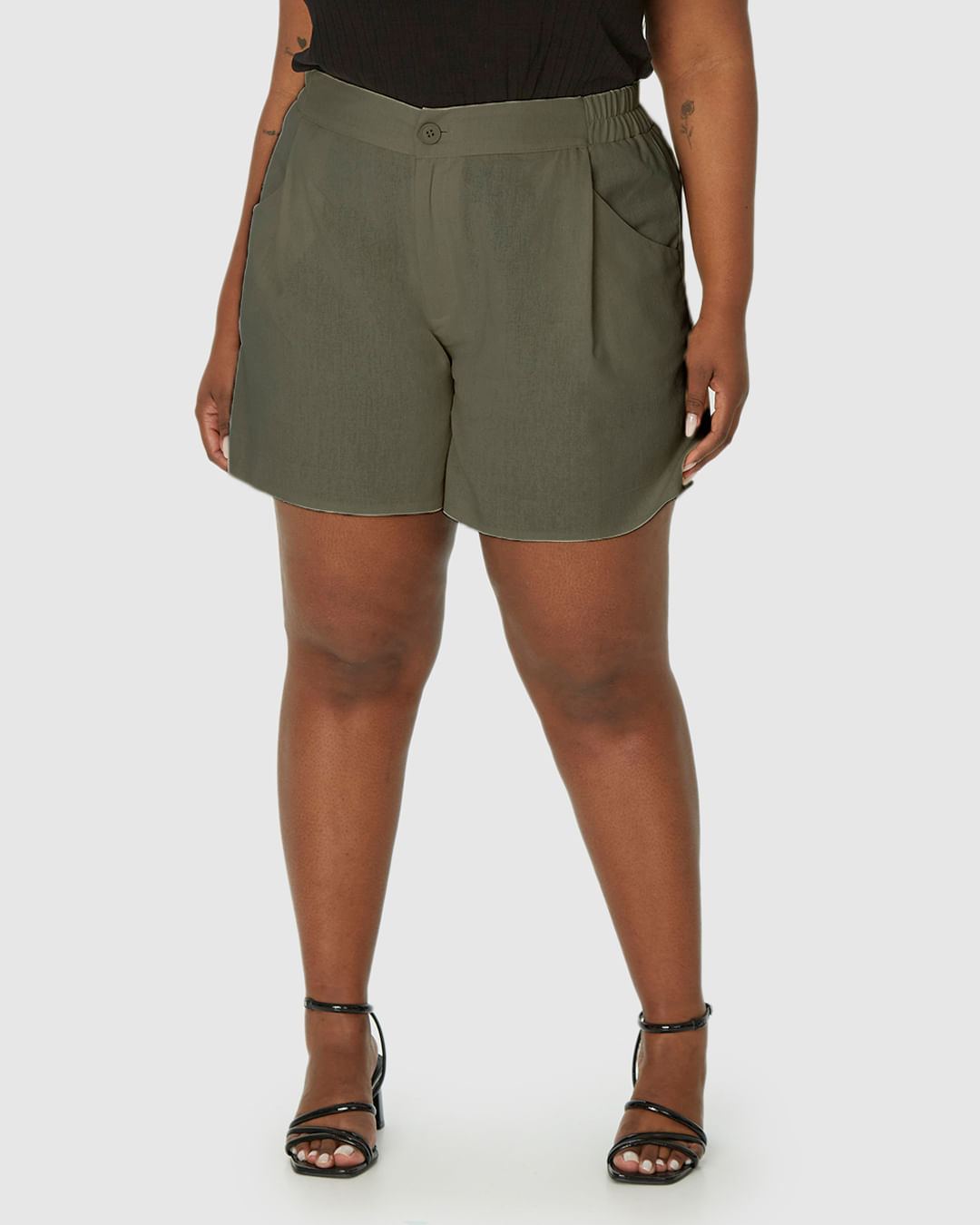 Bermuda Feminina Plus Size Reta Em Viscolinho - Imagem 9