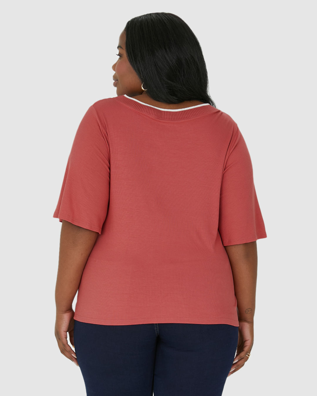 Blusa Feminina Plus Size Ampla Gola Redonda Retilínea Em Viscose Canelada - Imagem 25