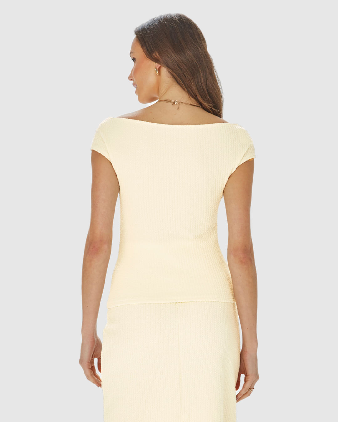Blusa Justa Feminina Decote Canoa Em Malha Texturizada - Imagem 5