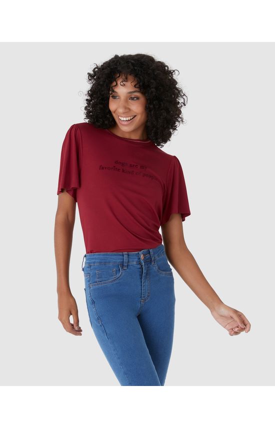 Camiseta Feminina Gola Retilínea Estampa Lettering Dogs Em Viscose Stretch