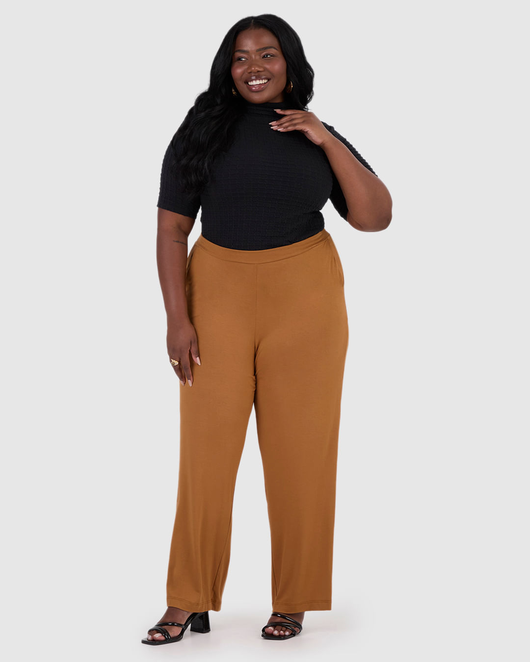Calça Wide Leg Feminina Plus Size Bolso Faca em Moletinho de Viscose