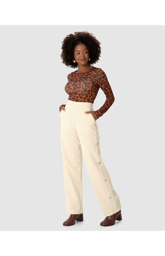 Calça Reta Feminina Detalhe Botões Laterais Em Moletom Eco